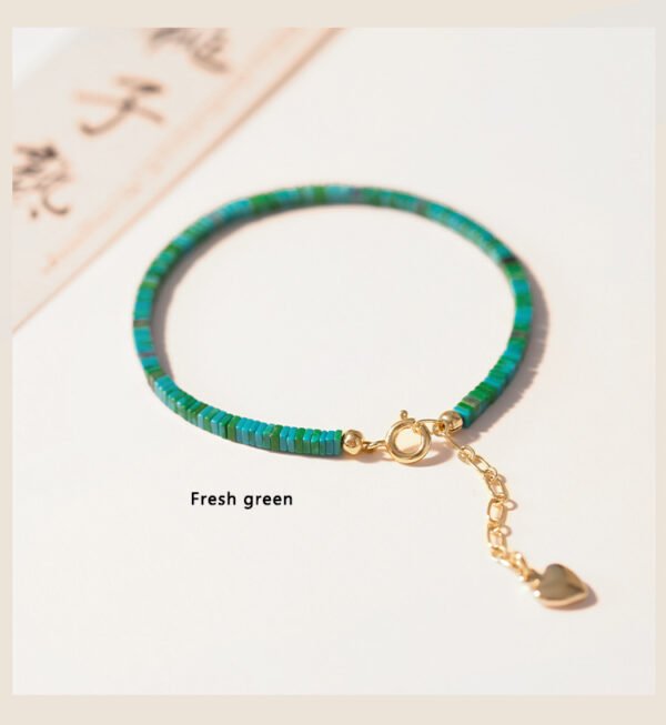 Exquisite green turquoise hand chain with a small group design, ancient square turquoise, fresh green jewelry.