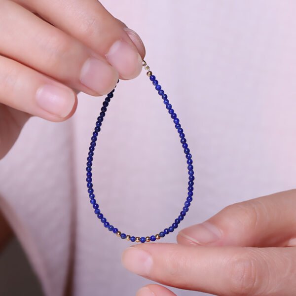 Fine 2mm natural lapis lazuli bracelet for women; original design by ins; small crystal for best friends.